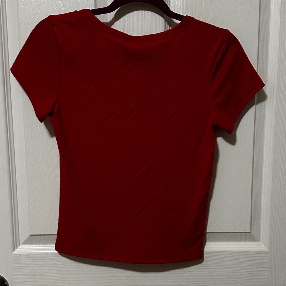 Olivia Rae basic Vneck tee - Picture 3 of 4